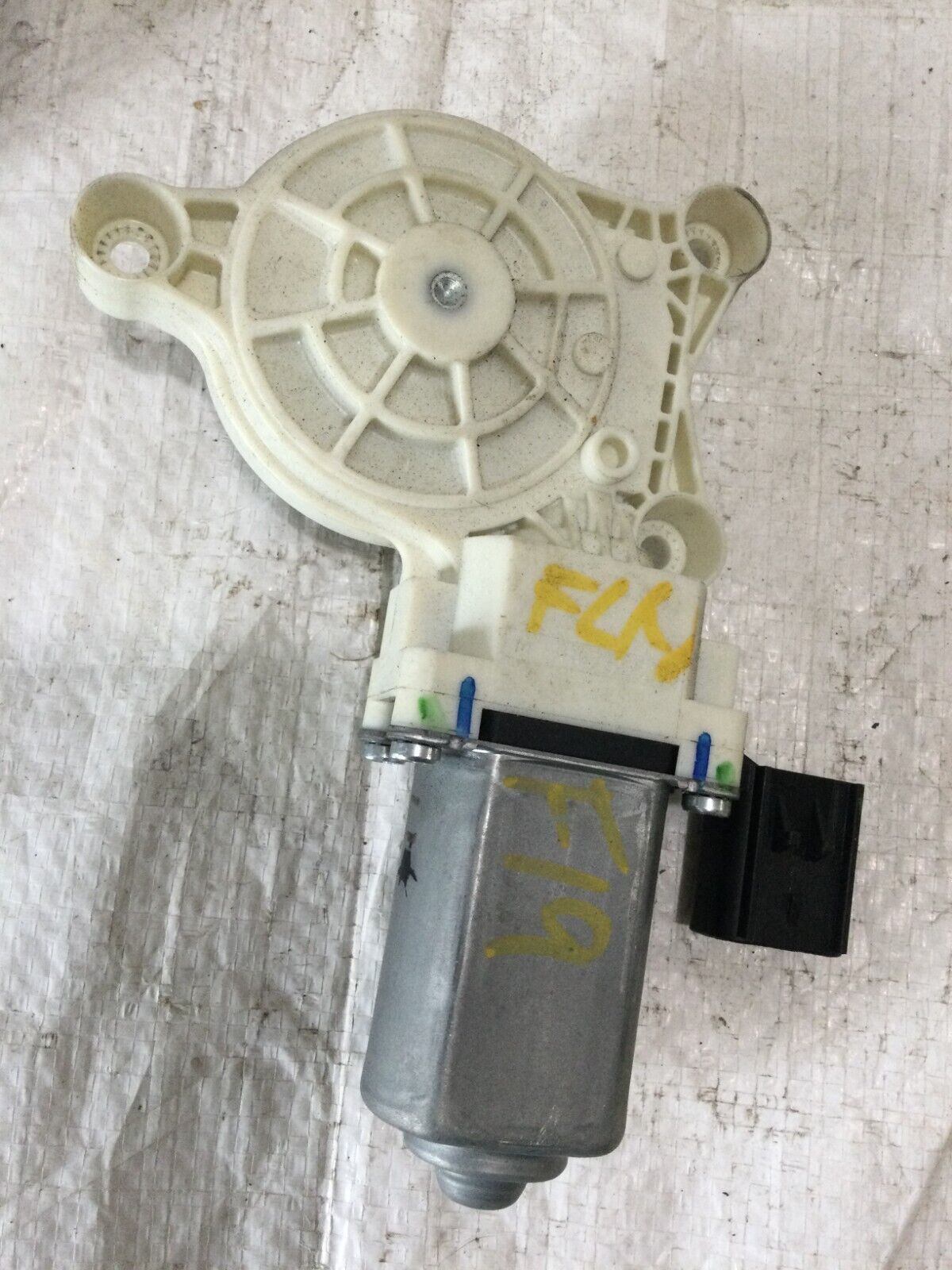 2018 RAM 1500  Front  Left Driver Door Power Window Motor OEM
