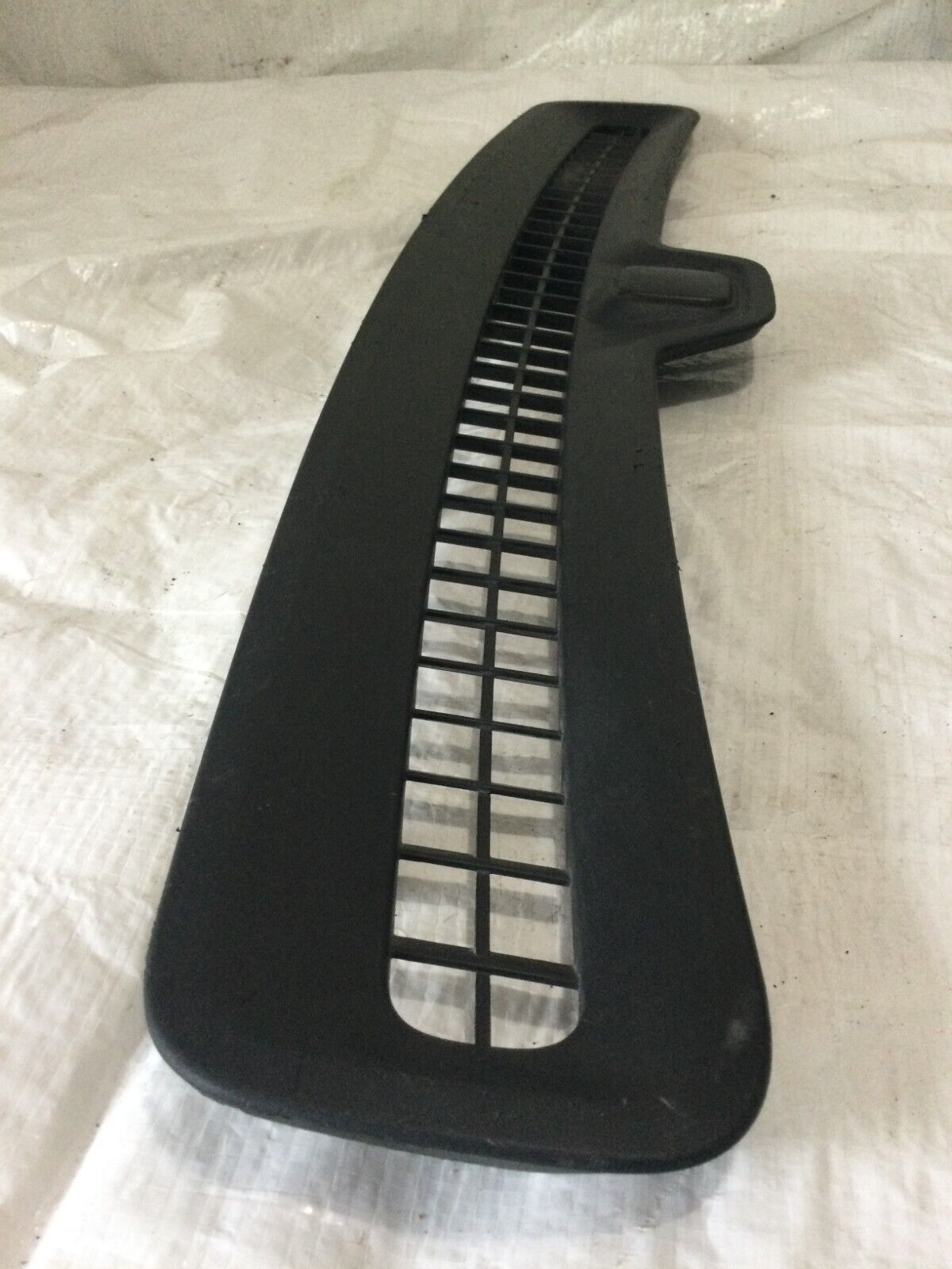 2019 Chevrolet Silverado 1500 Defroster Vent Cover TID004304 OEM