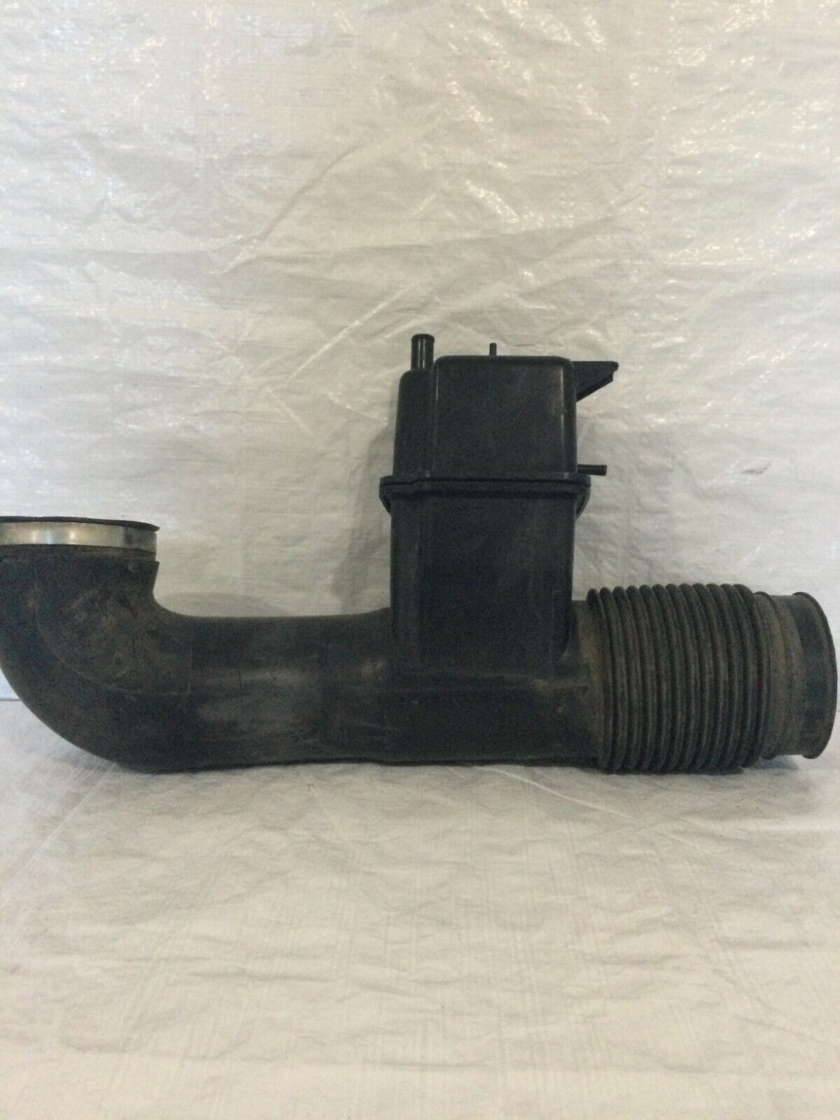 2005-2006 Toyota Tundra 4.7L Air Cleaner Tube Duct OEM 17880-A0010