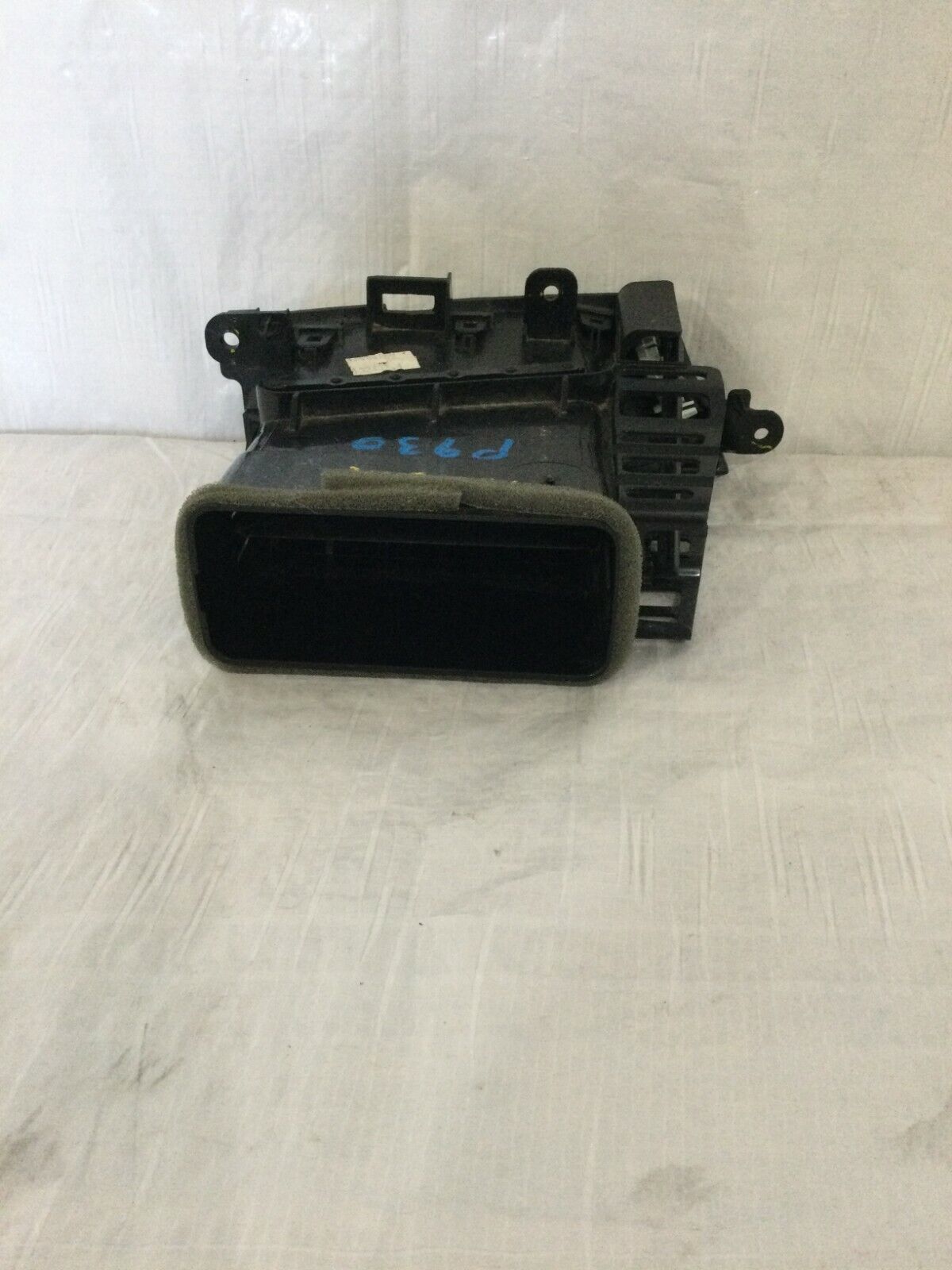 2017 GMC Sierra 1500 Left Driver Side Dash Air Vent  OEM 1-3 V8 6.2L 20943682
