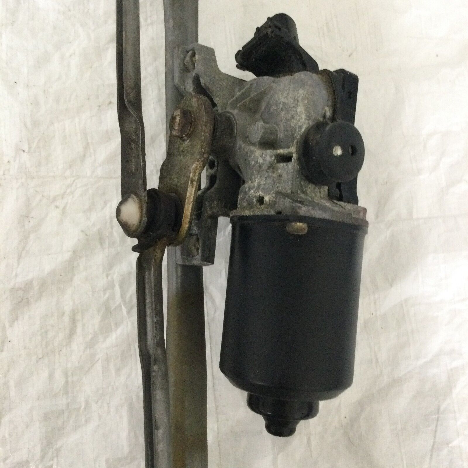 2003-2005 Mazda 6 Front Wiper Motor W/ Transmission Linkage OEM 159200-6700