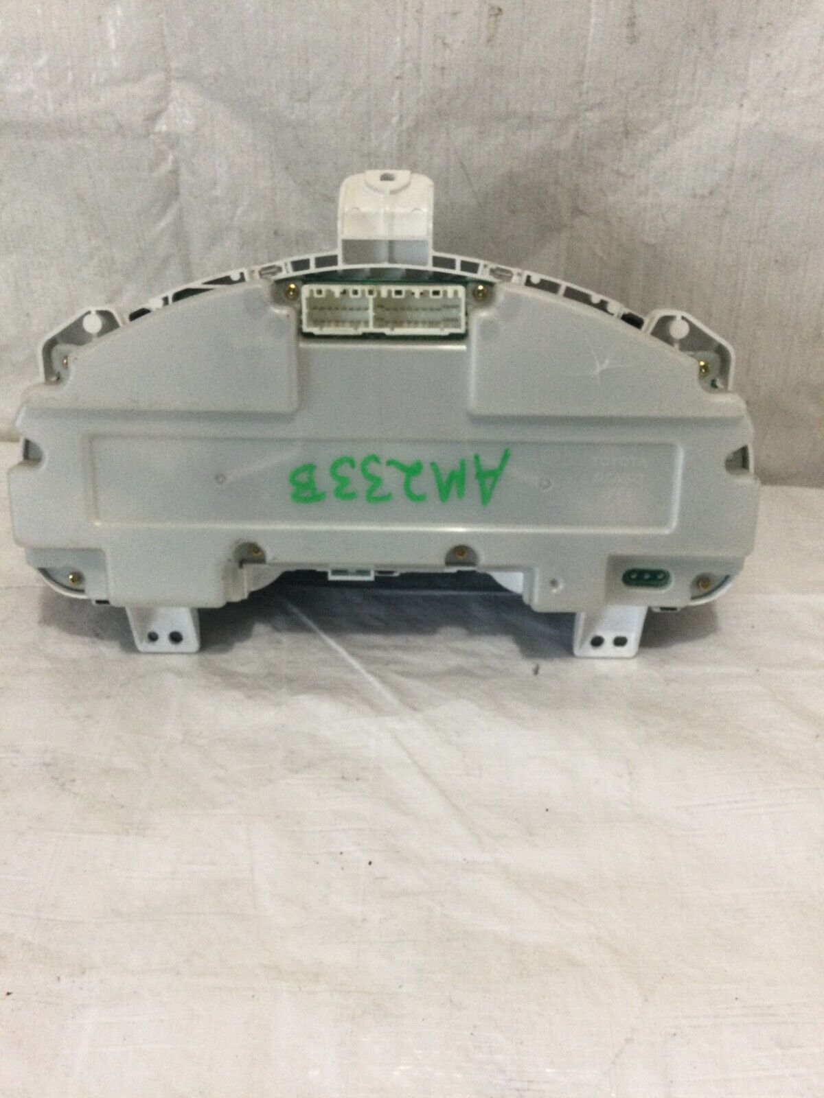 2003-2005 Cluster Speedometer Toyota Highlander 83800-48110 OEM