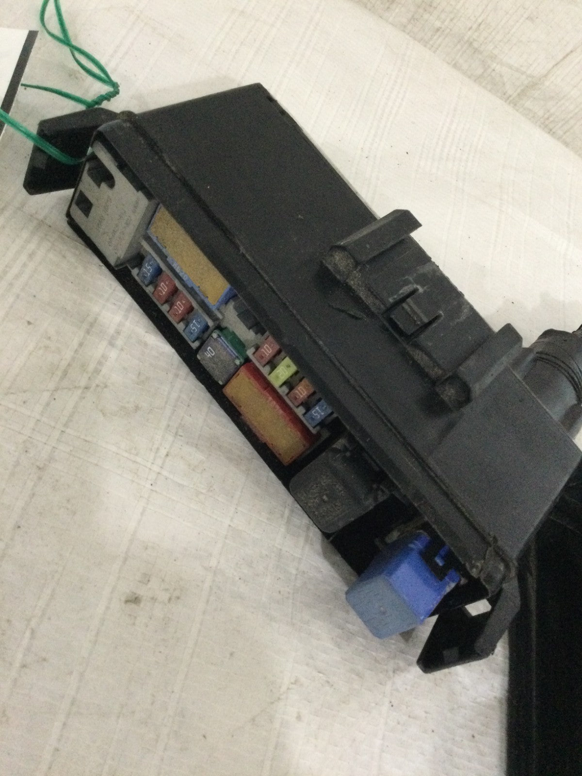 2007 Infiniti G35 3.5L Under Hood Fuse Relay Box OEM
