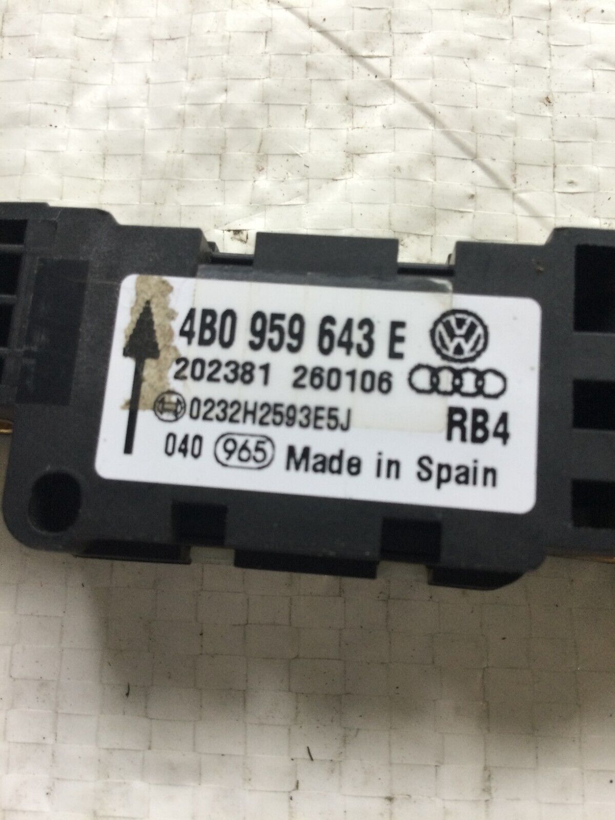 2007 Volkswagen Touareg Crash Impact Sensor Module 4B0959643E OEM