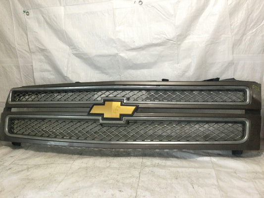 2013 Chevrolet Silverado 1500 Upper Chrome Grill Grille OEM ,"Damaged".