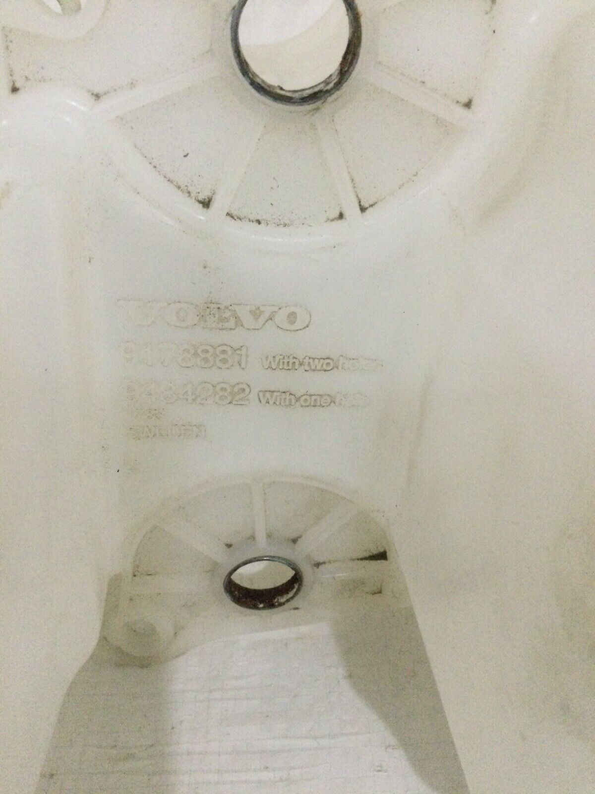 2006 Volvo V70 Windshield Washer Fluid Reservoir 9178881 OEM