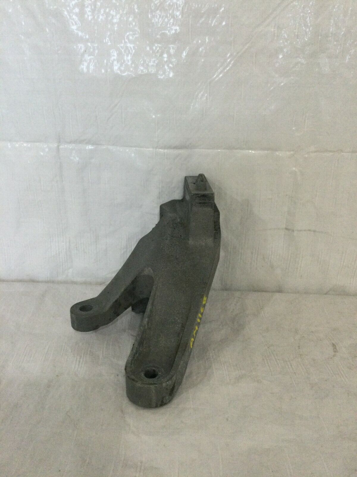 2004 Honda Accord Motor Support Bracket OEM 2.4L