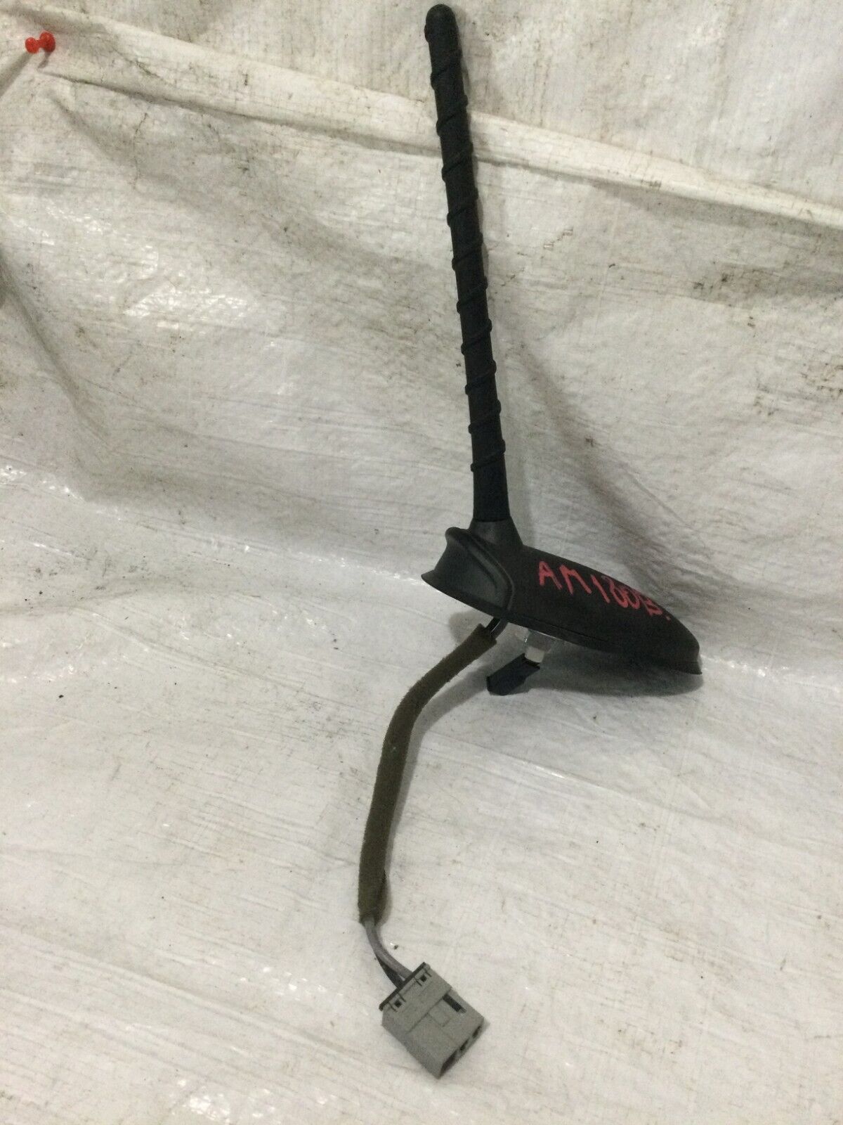 2016-2017 Kia Sorento Roof Antenna OEM
