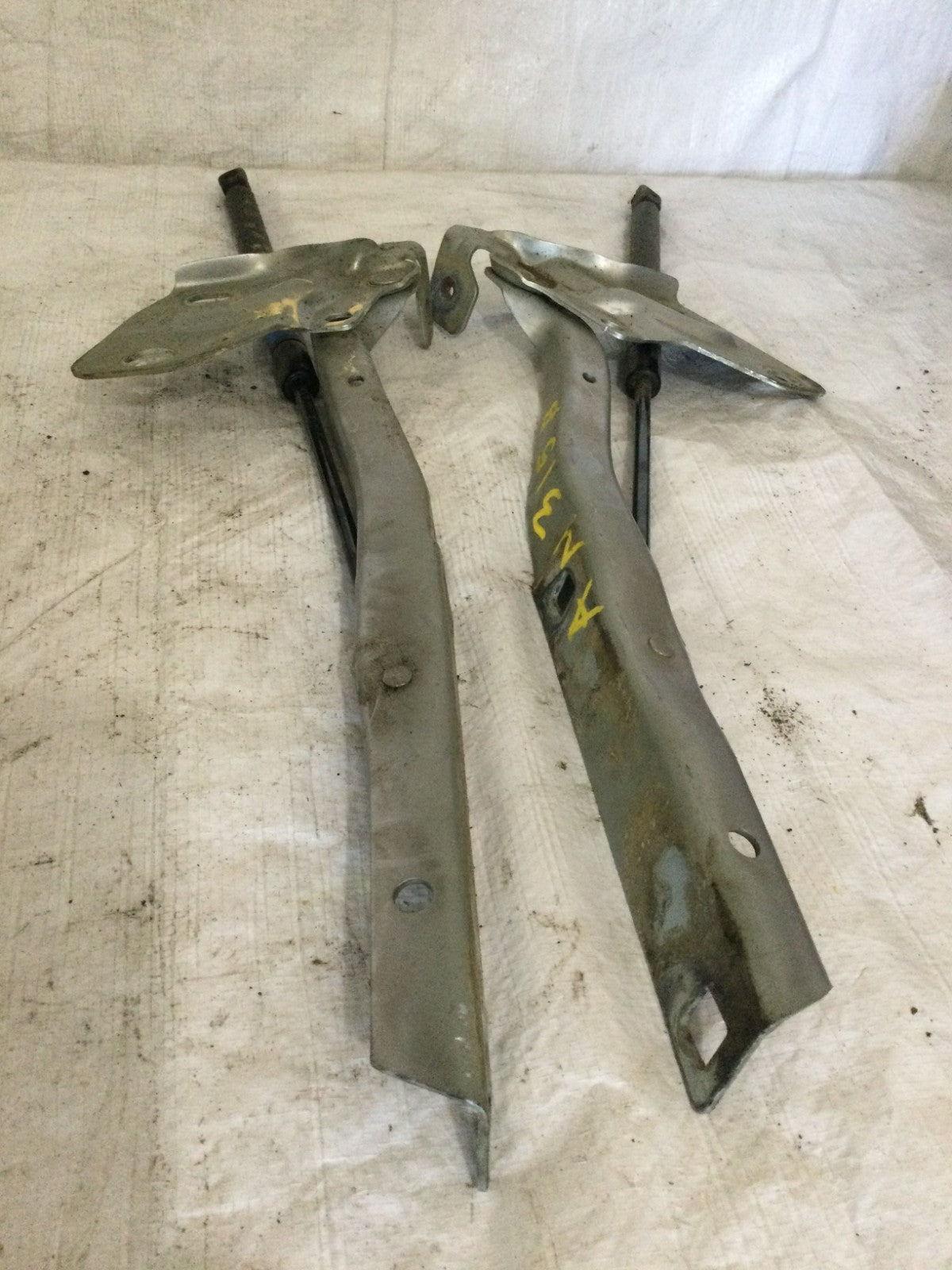 2007 Dodge Ram 2500 6.7L Set Of 2 Hood Hinges OEM