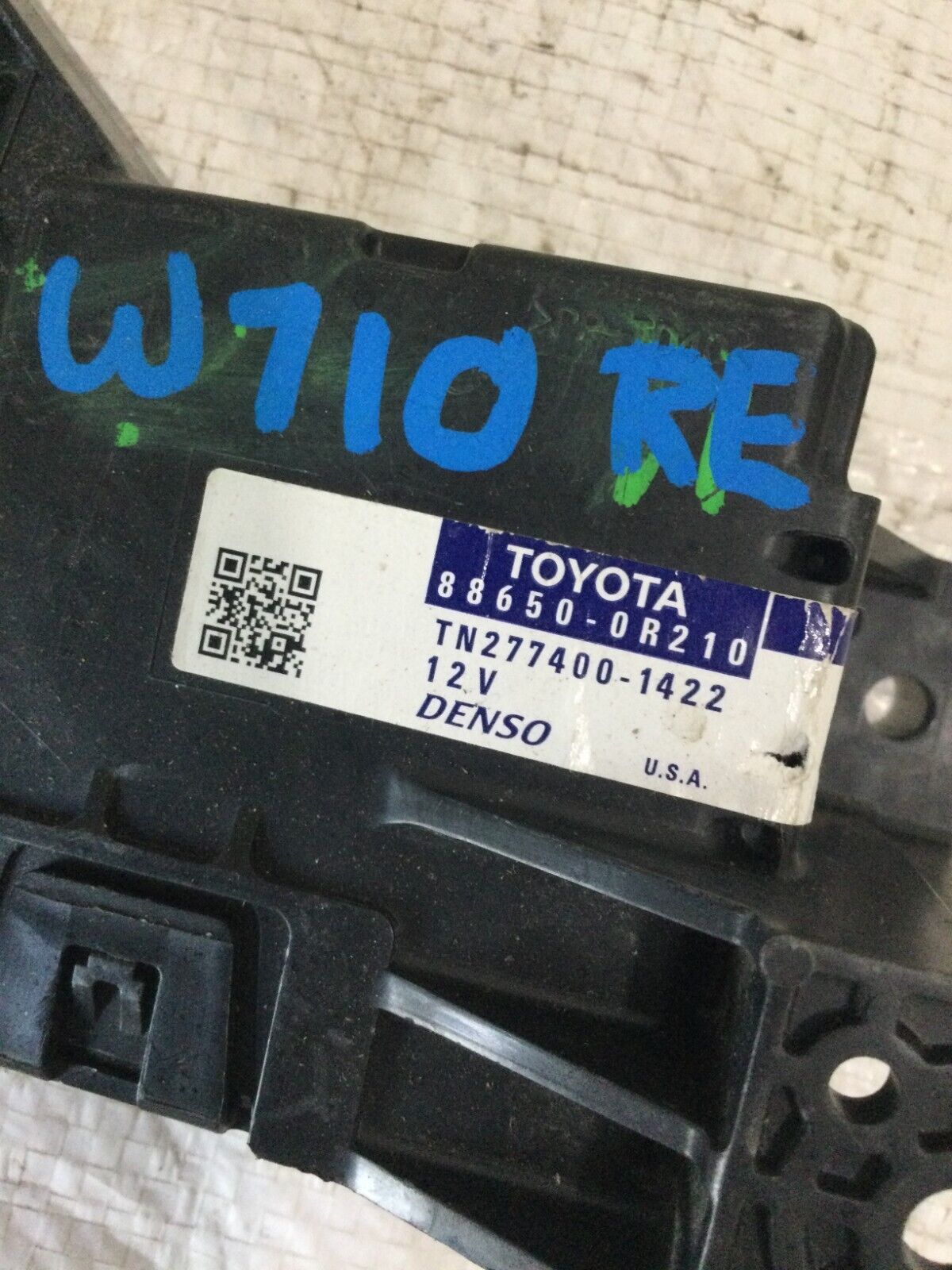 2016 Toyota RAV4 Temperature Control Module OEM 88650-0R210