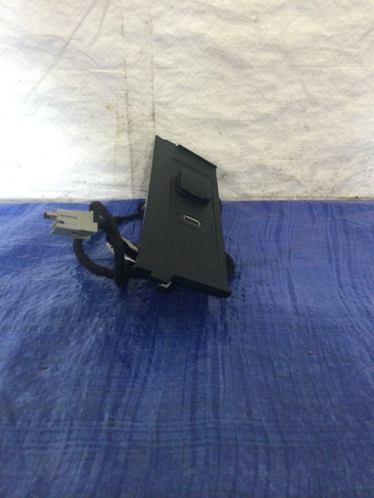 2017-2019 Ford Escape Console Back Trim Cover Harness W/ Lighter Socket OEM