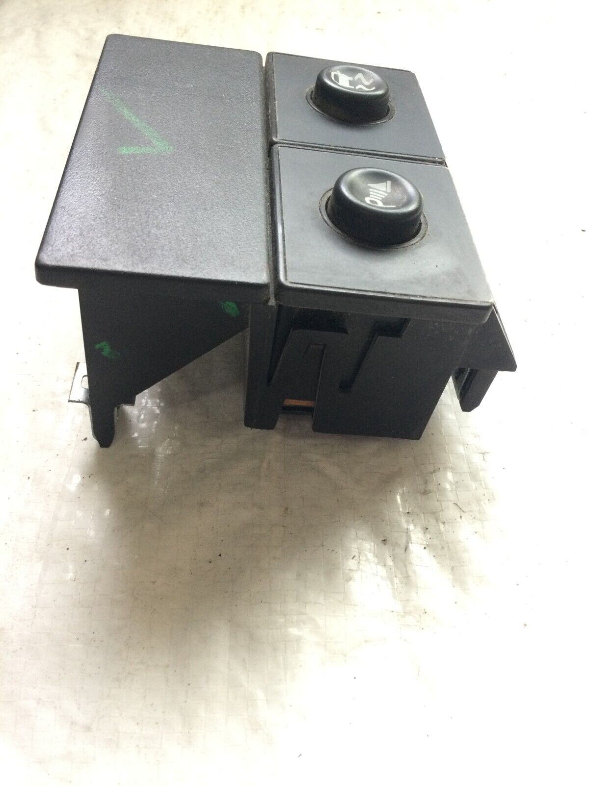 2003-2006 Cadillac Escalade Park Assist Traction Control  OEM