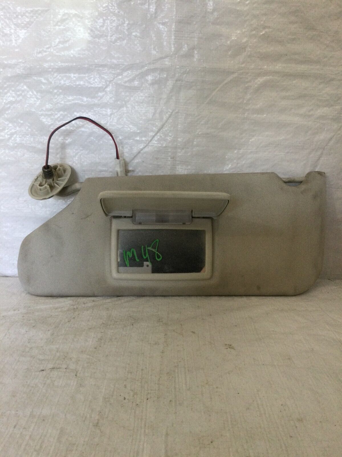 2007 Dodge Nitro Illuminated Sun Visor Left W/ Garage Door Opener OEM