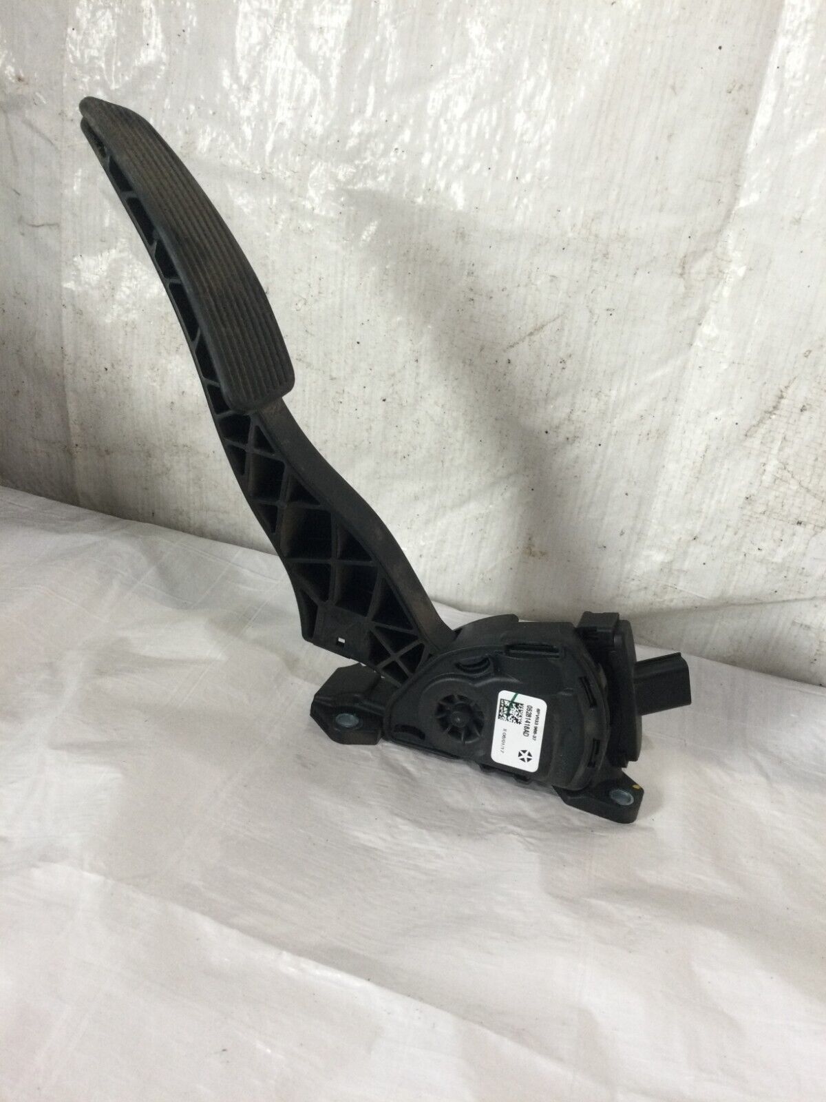 2017 Dodge Grand Caravan Accelerator Gas  Pedal  05281418AD OEM