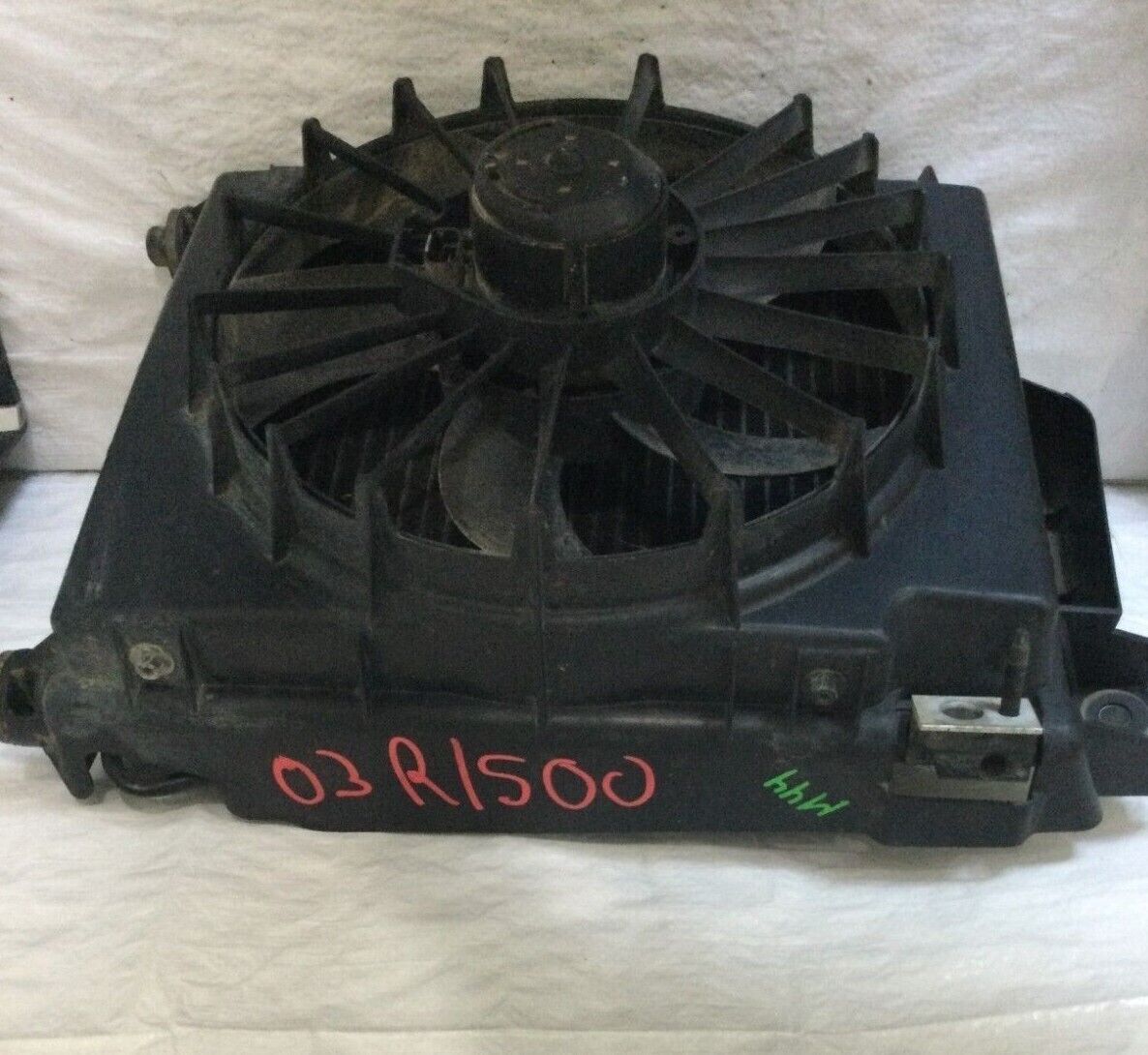 2004 Dodge Ram 1500 A/C Condenser Cooling Fan Assembly 55055966AF OEM 5.7L