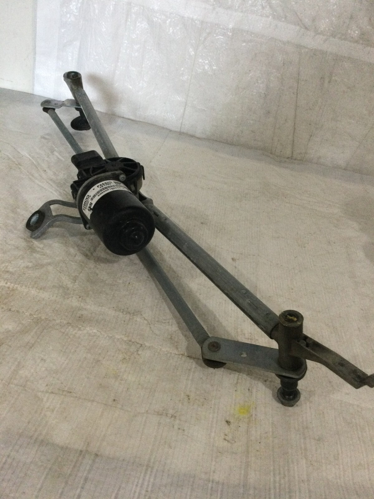 2019 Dodge Ram 1500 Windshield Wiper Motor W/ Linkage OEM 55372141AL