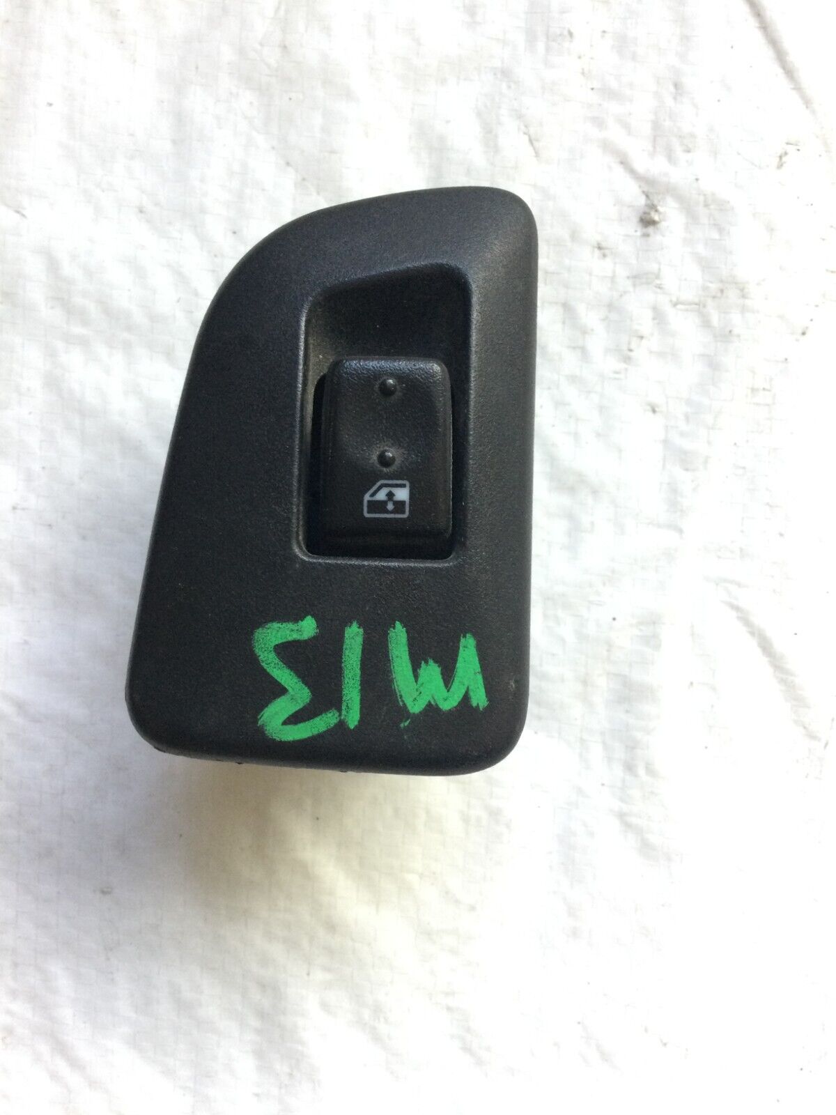 2003-2006 Cadillac Escalade Rear Right Door Window Switch OEM