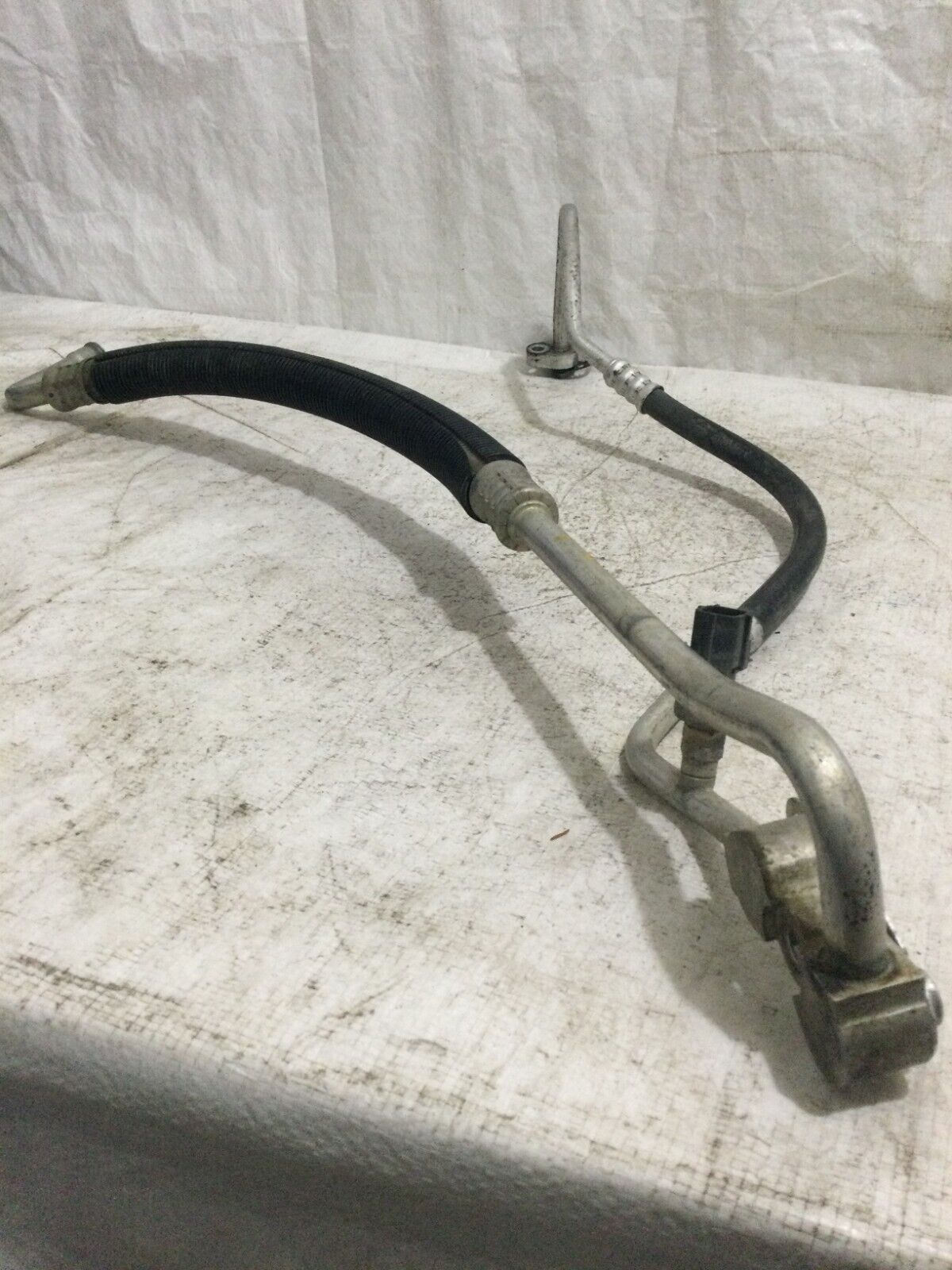 2007 Dodge Ram 3500 A/C Refrigerant Liquid Hose 6.7L Diesel OEM
