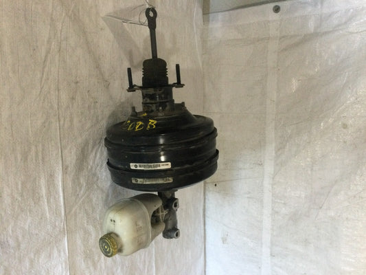 2013 Dodge Ram 1500 Power Brake Booster W/ Reservoir OEM 04581523AA