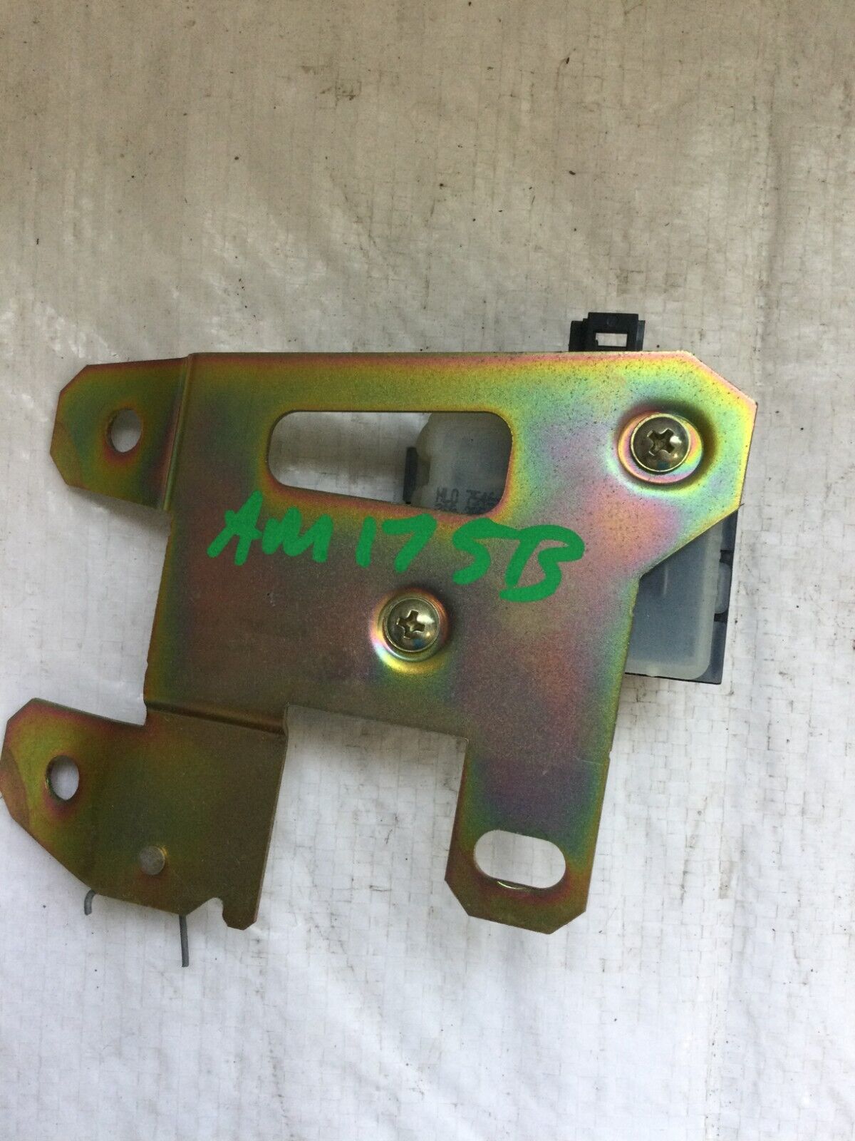 2004-2007 Volkswagen Touareg Trunk Hatch Latch Lock Actuator 7L6827425 OEM