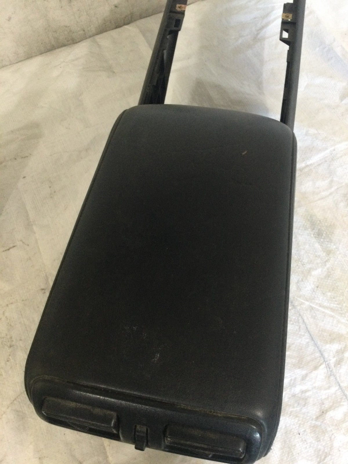 2007 Infiniti G35 Front Floor Console OEM