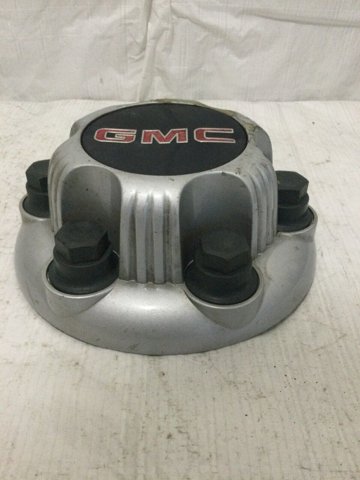 1999-2013 GMC Sierra 1500 Center Cap 6 Lug OEM 9596663