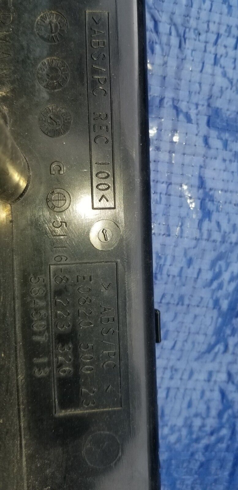 2004 BMW 745Li Center Console Base W/ Cup Holder 8223326 OEM