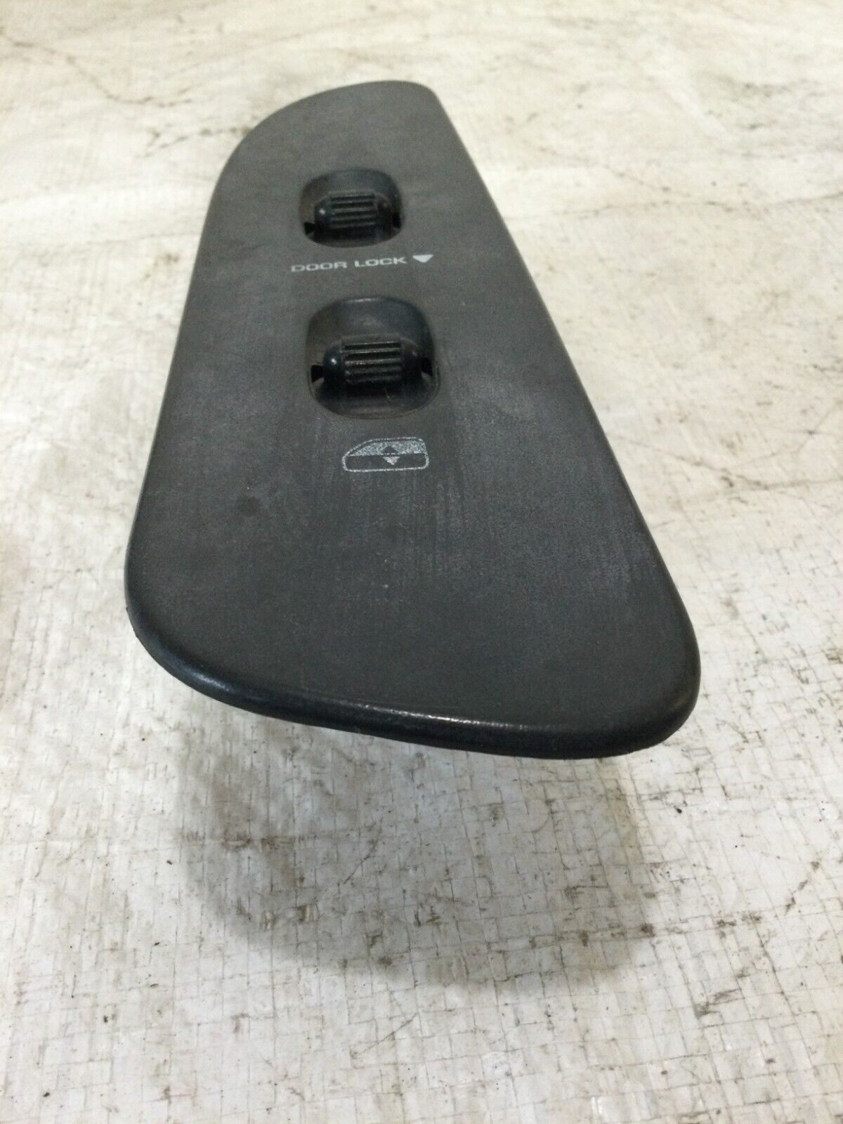 2005-2006 Dodge Ram 1500 Rear Right Window Switch OEM