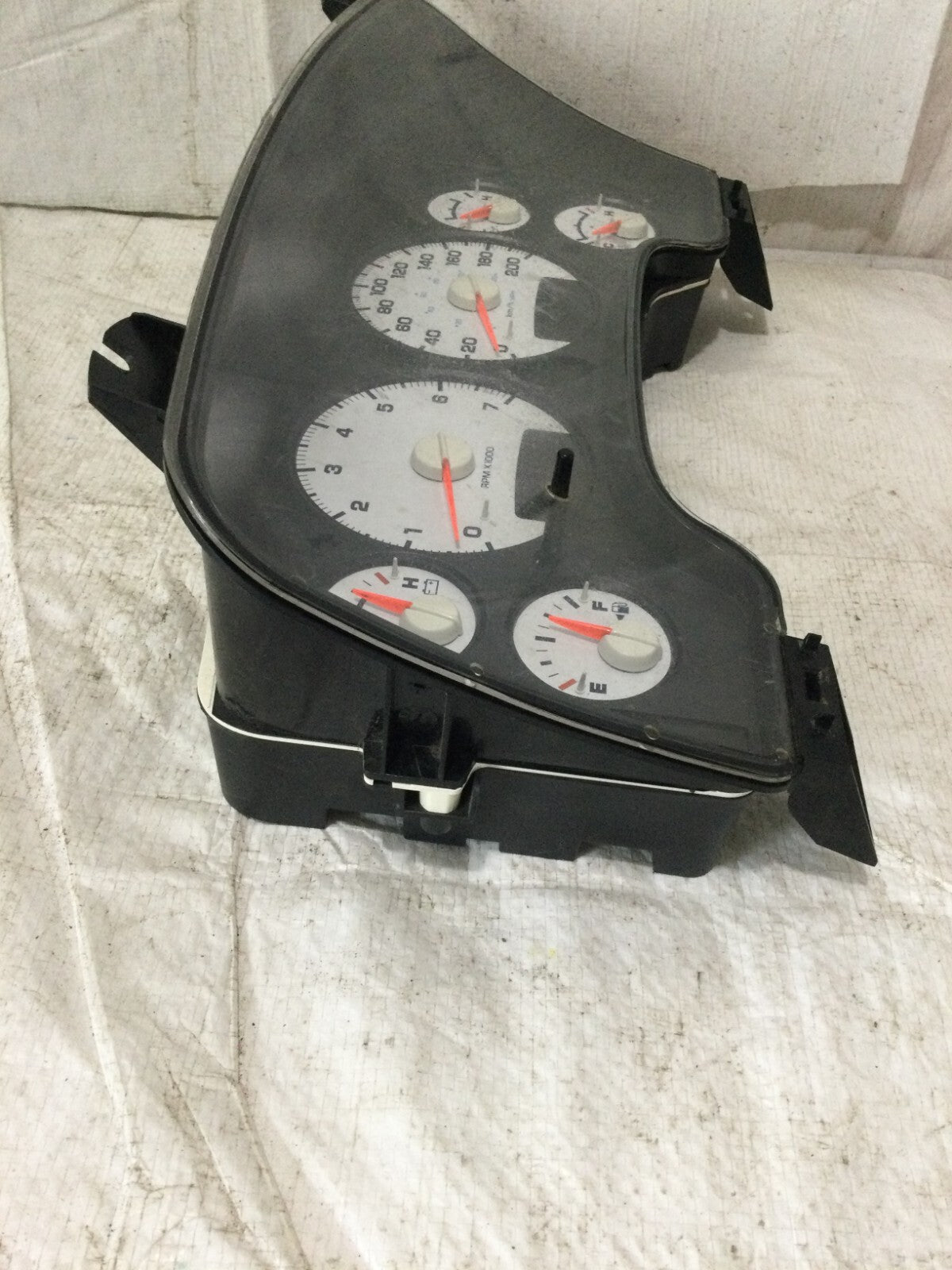 2005 Dodge Ram 1500 Speedometer Instrument Cluster 56051102AG KPH OEM