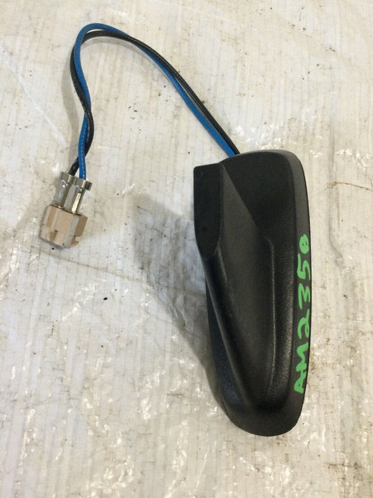 2010 GMC Sierra 2500HD  Roof Mounted Antenna  OEM