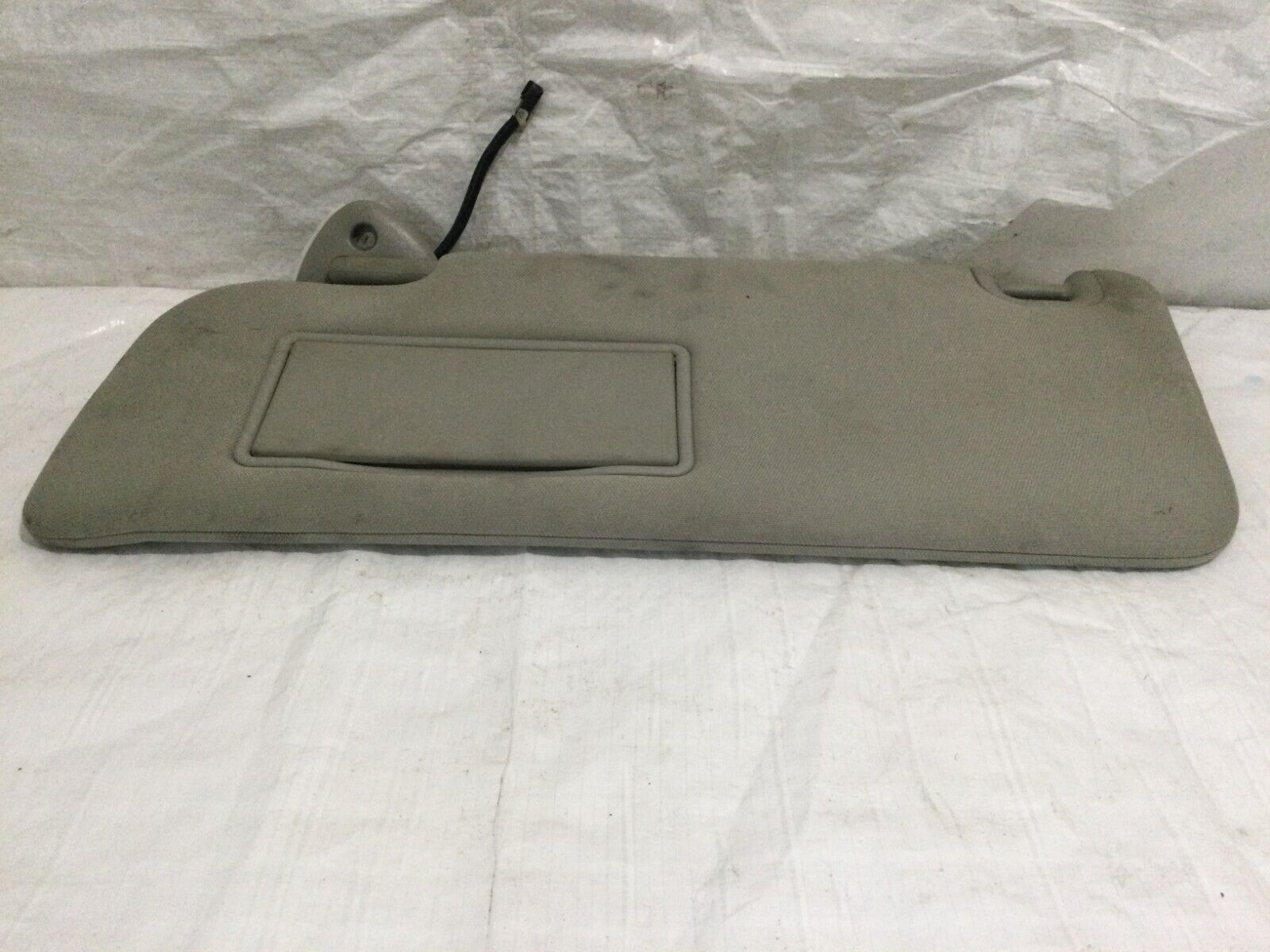 2016-2017 Ram 2500 3500 Illuminated Left Driver Side Sun Visor LH OEM