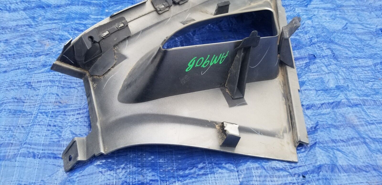 2003-2006 Cadillac Escalade EXT Left Driver Side Outer Sail Panel Pillar OEM