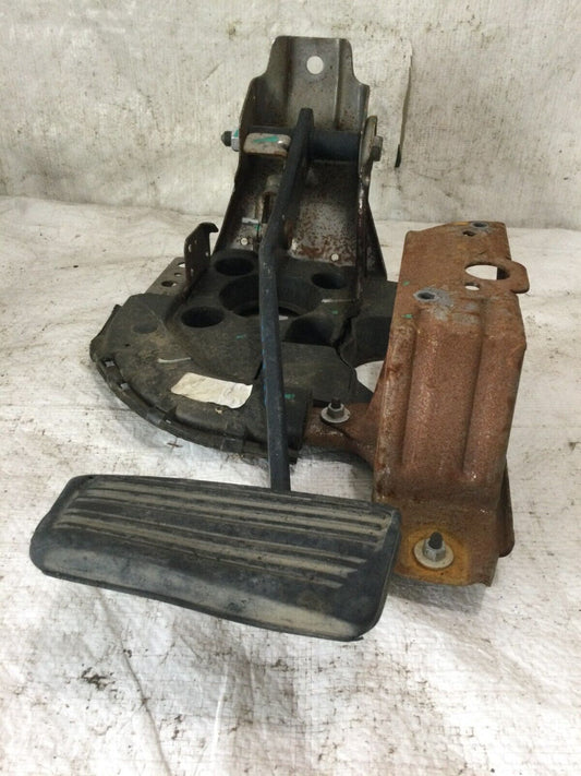 2009-2013 Chevrolet Silverado 1500 Brake Pedal OEM