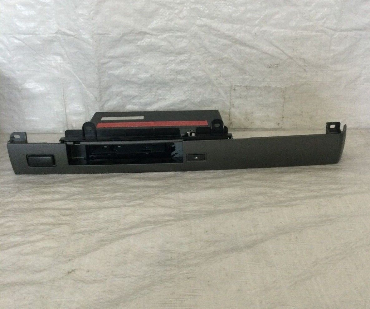 2004 BMW 745Li E65 E66 CD Changer Player OEM 6935934