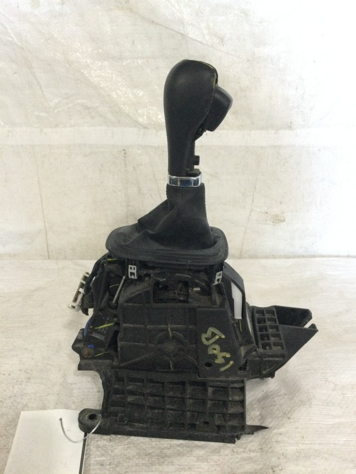 2019 Jeep Compass Floor Shifter OEM P5VM06DX9AI MARKED DAMAGE