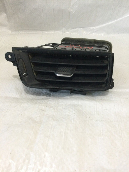 2015-2018 GMC Sierra 2500HD Left Driver Dash Air Vent OEM 20943683