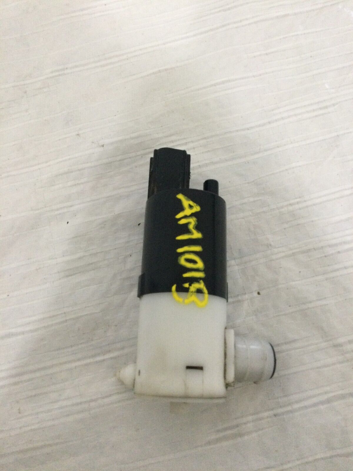 Front Windshield Washer Pump for 2003-2008 Dodge Ram 3500 OEM