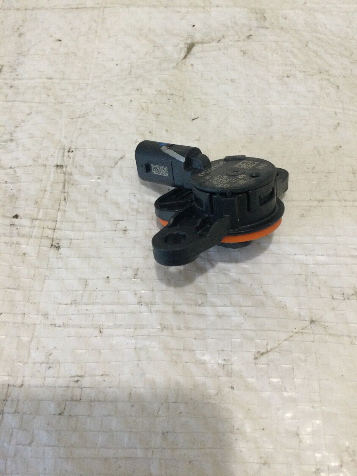 2019 RAM 1500 SRS   Front Left Driver Side Door Pressure Sensor  OEM
