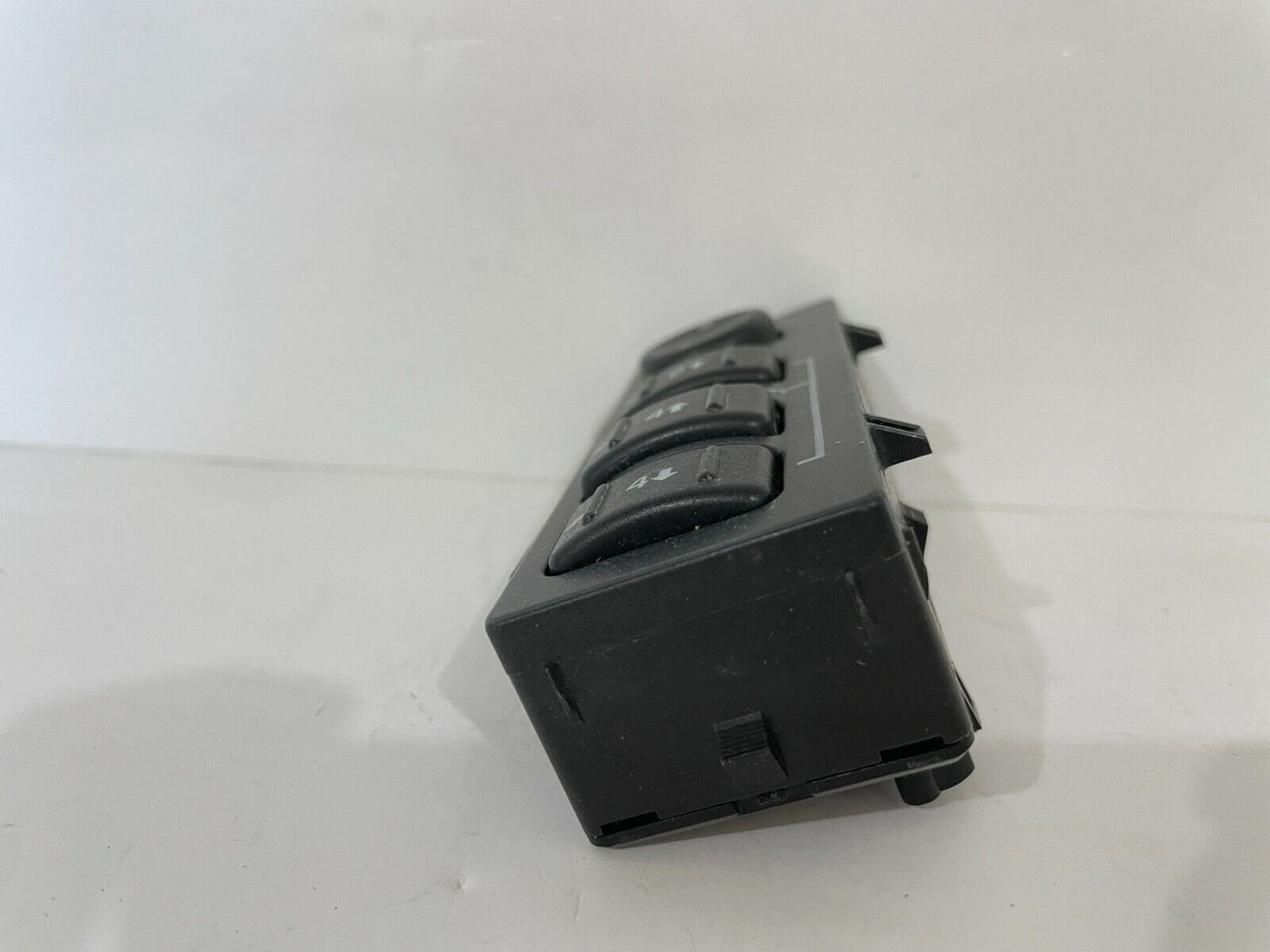 2003-2006 Chevy Silverado Sierra 1500 Auto 4WD Transfer Case Switch 15164520 OEM