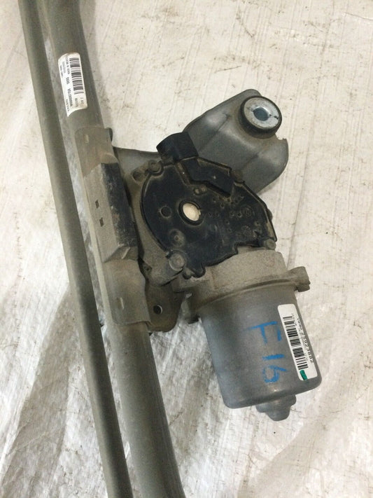 2014 Chevrolet Silverado 2500HD  Windshield Wiper Motor  OEM