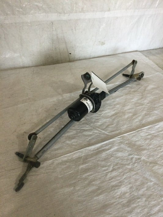 2014 Dodge Ram 2500 Front Windshield Wiper Motor With Linkage 55372141AB OEM