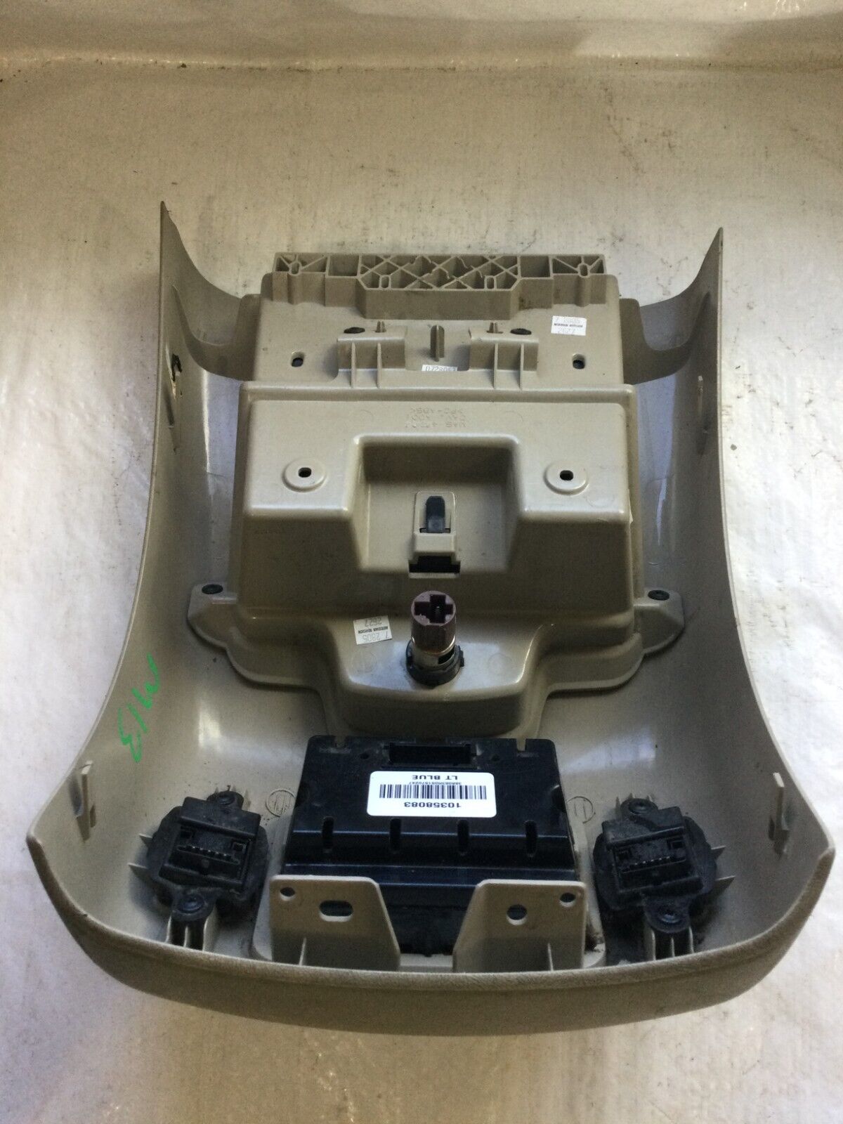 2003-2006 Cadillac Escalade Front Console Rear Panel OEM