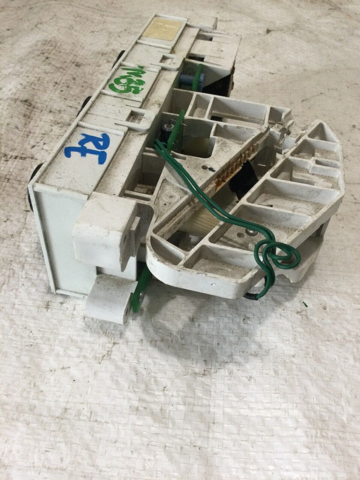 2001 Nissan Xterra A/C Heater Climate Control Unit OEM