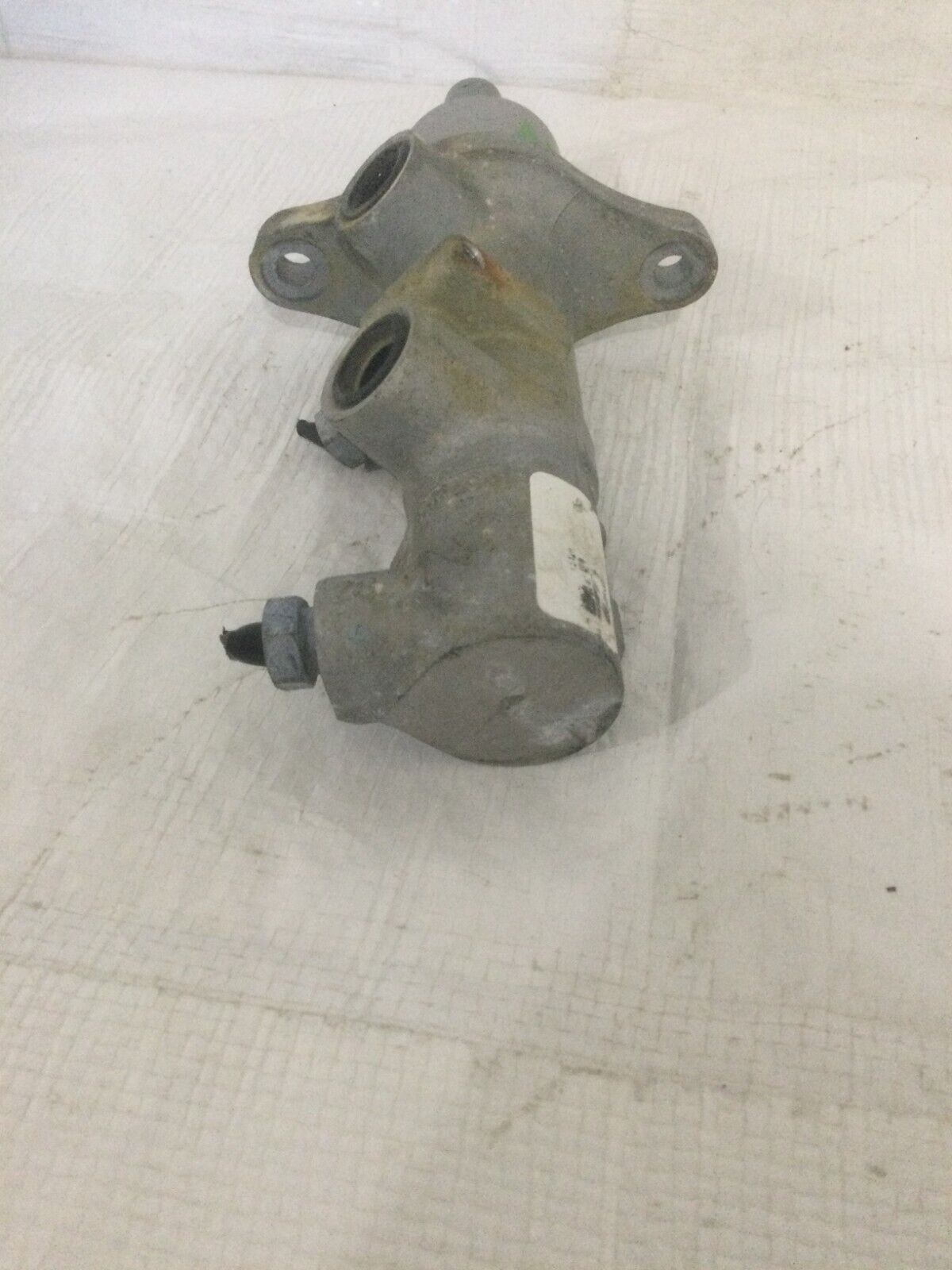 2019 Ford Taurus Master Brake Cylinder W/O Tank OEM