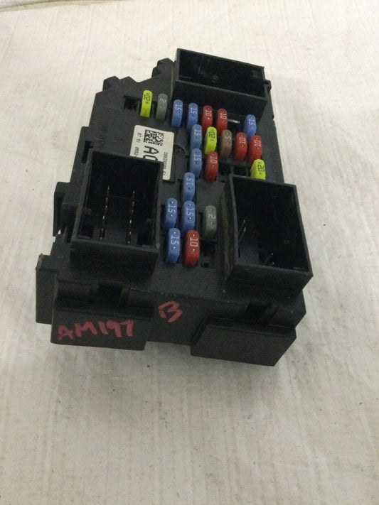 2012 2013 GMC Sierra 1500 Junction Fuse Relay OEM 20828608