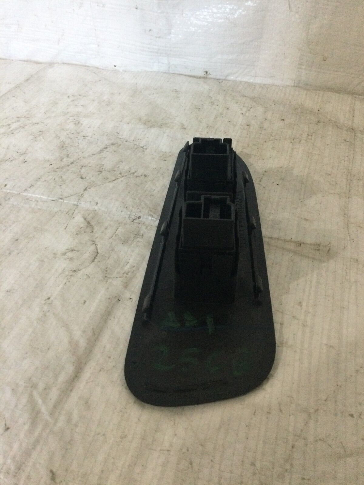 2005 Dodge Ram 1500 Front Right Passenger Door Switch OEM