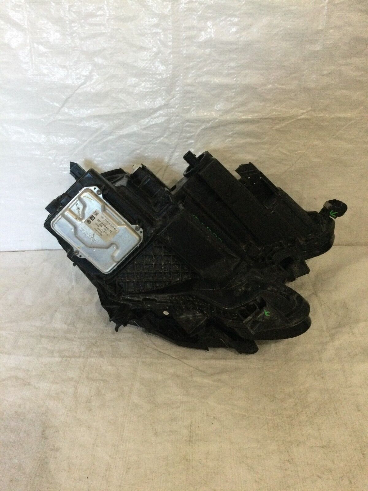 2018-2021 GMC Terrain HID Xenon Headlight Assembly Left Driver OEM 84312726