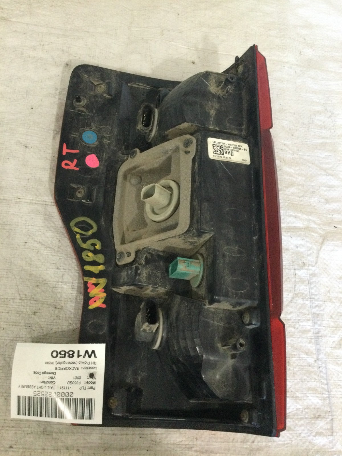 2021 Ford F350 Super Duty Right Passenger Tail Light OEM LC3B-13B504-BG