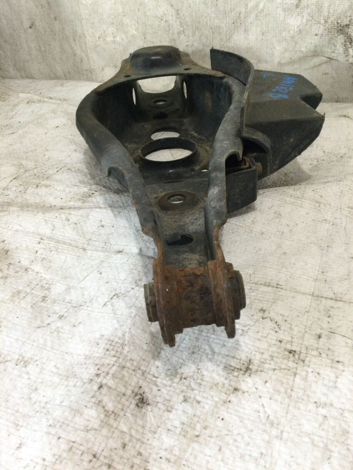 2016 Toyota Rav4 Lower Control Trailing Arm Rear Left OEM