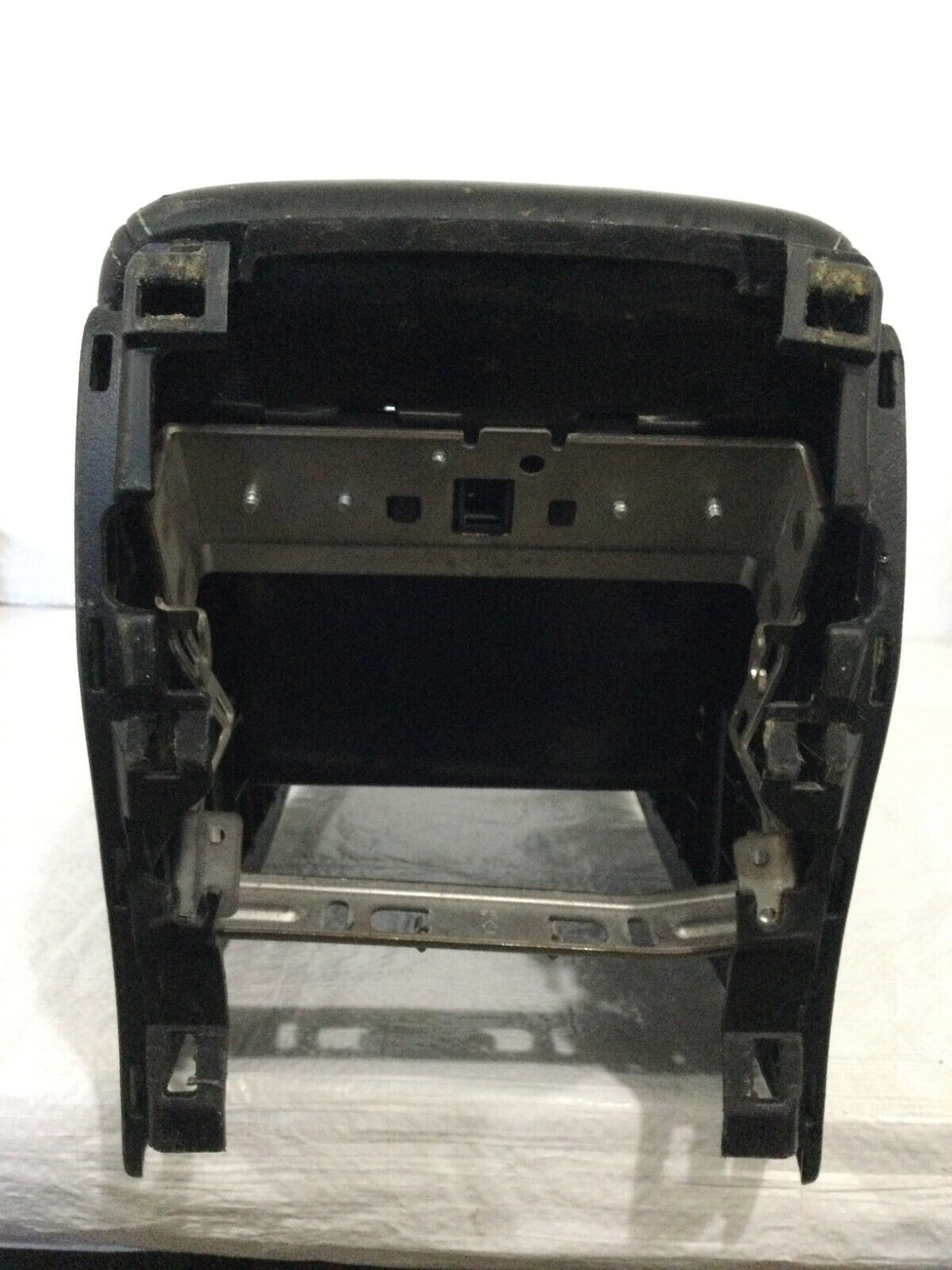 2017 Infiniti Q50S Leather Center Console Armrest Assembly OEM